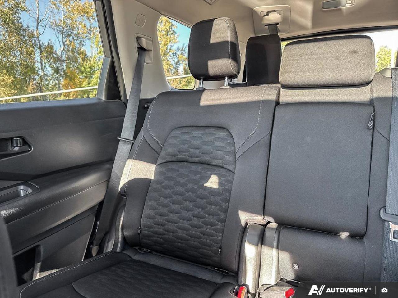 2024 Nissan Pathfinder SV Photo