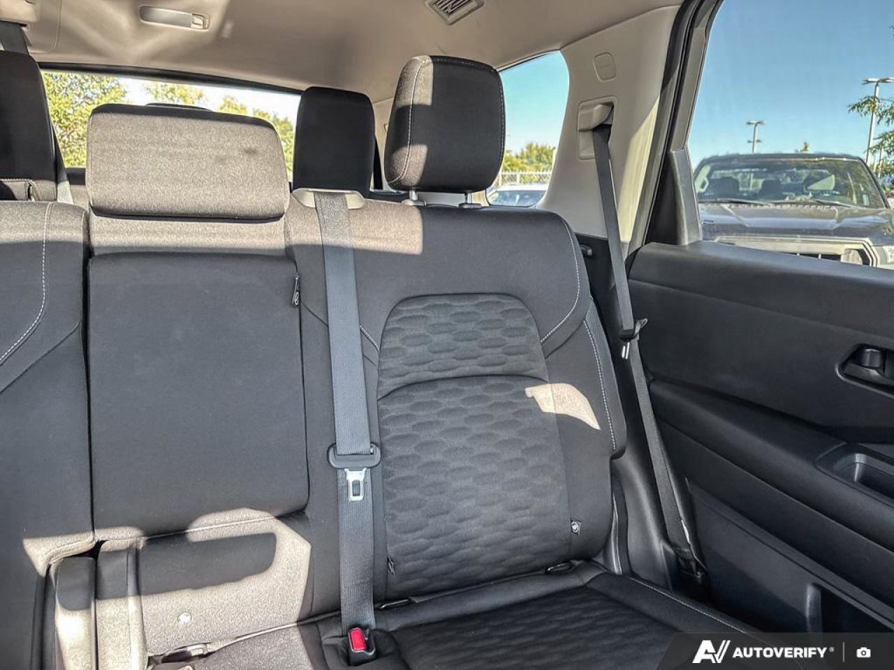 2024 Nissan Pathfinder SV Photo