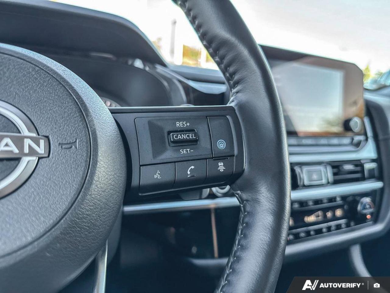 2024 Nissan Pathfinder SV Photo