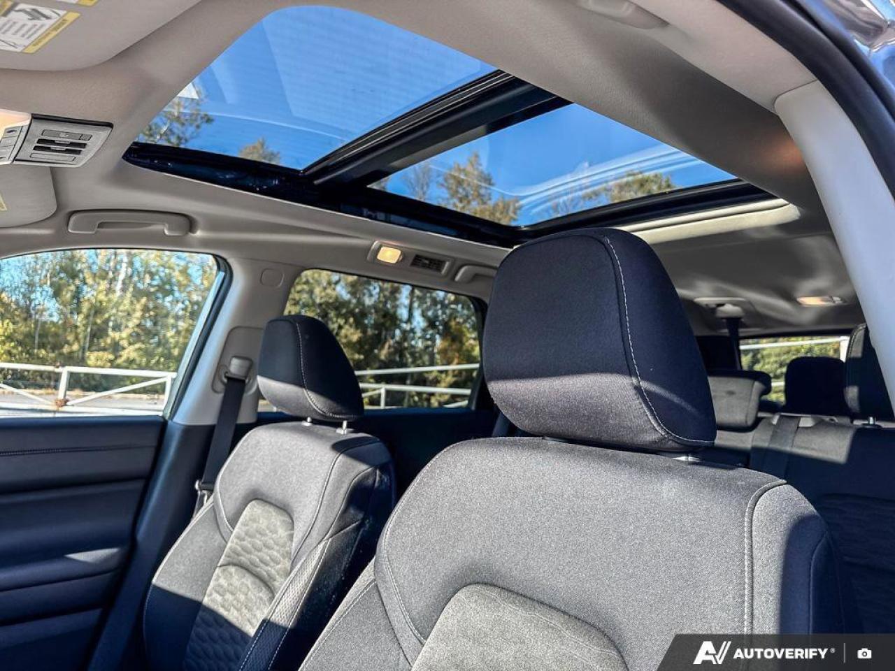 2024 Nissan Pathfinder SV Photo