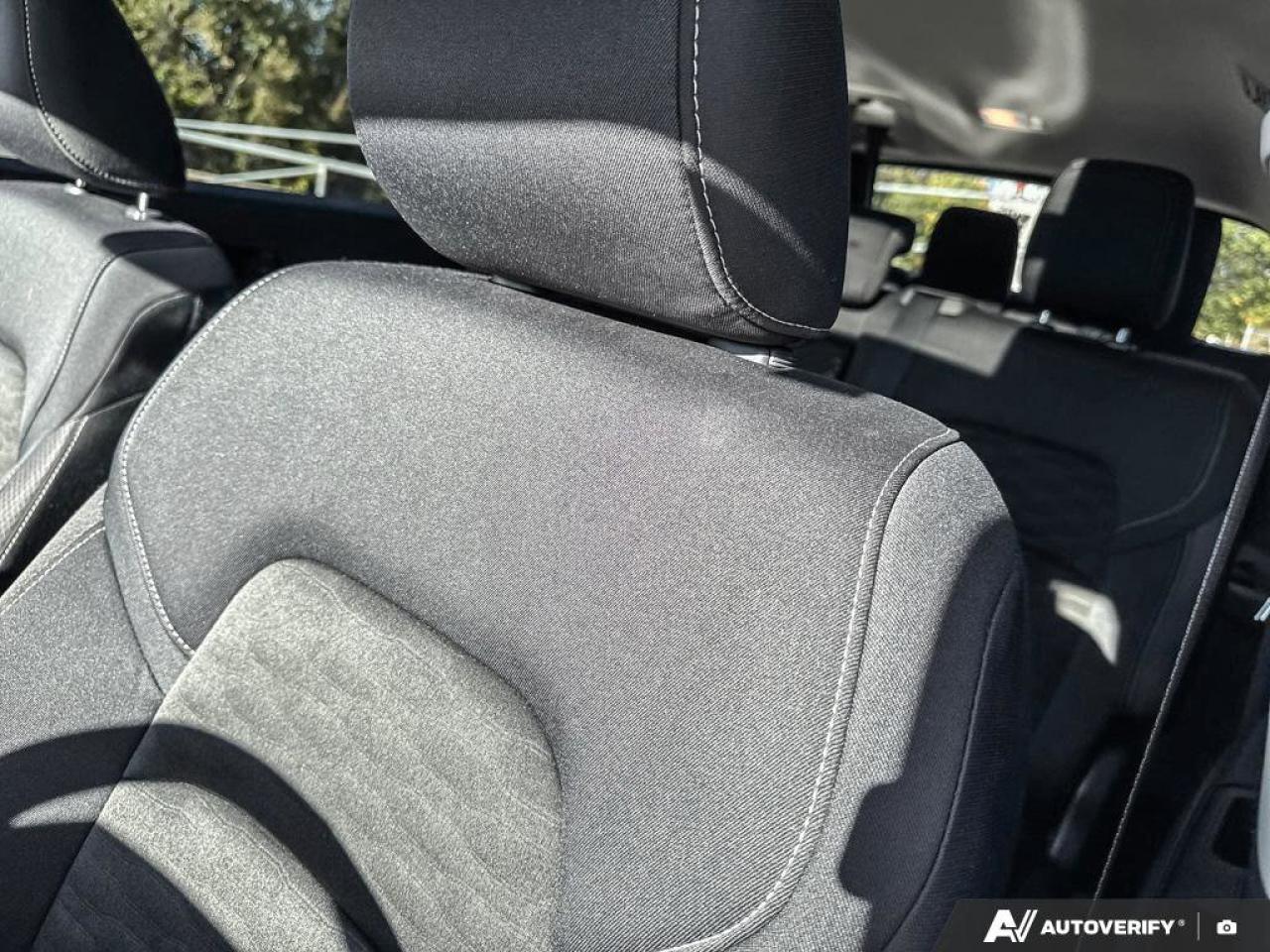 2024 Nissan Pathfinder SV Photo