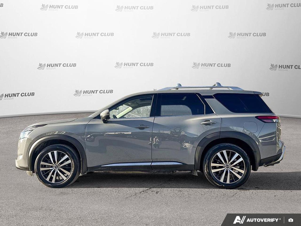 2024 Nissan Pathfinder Platinum Photo