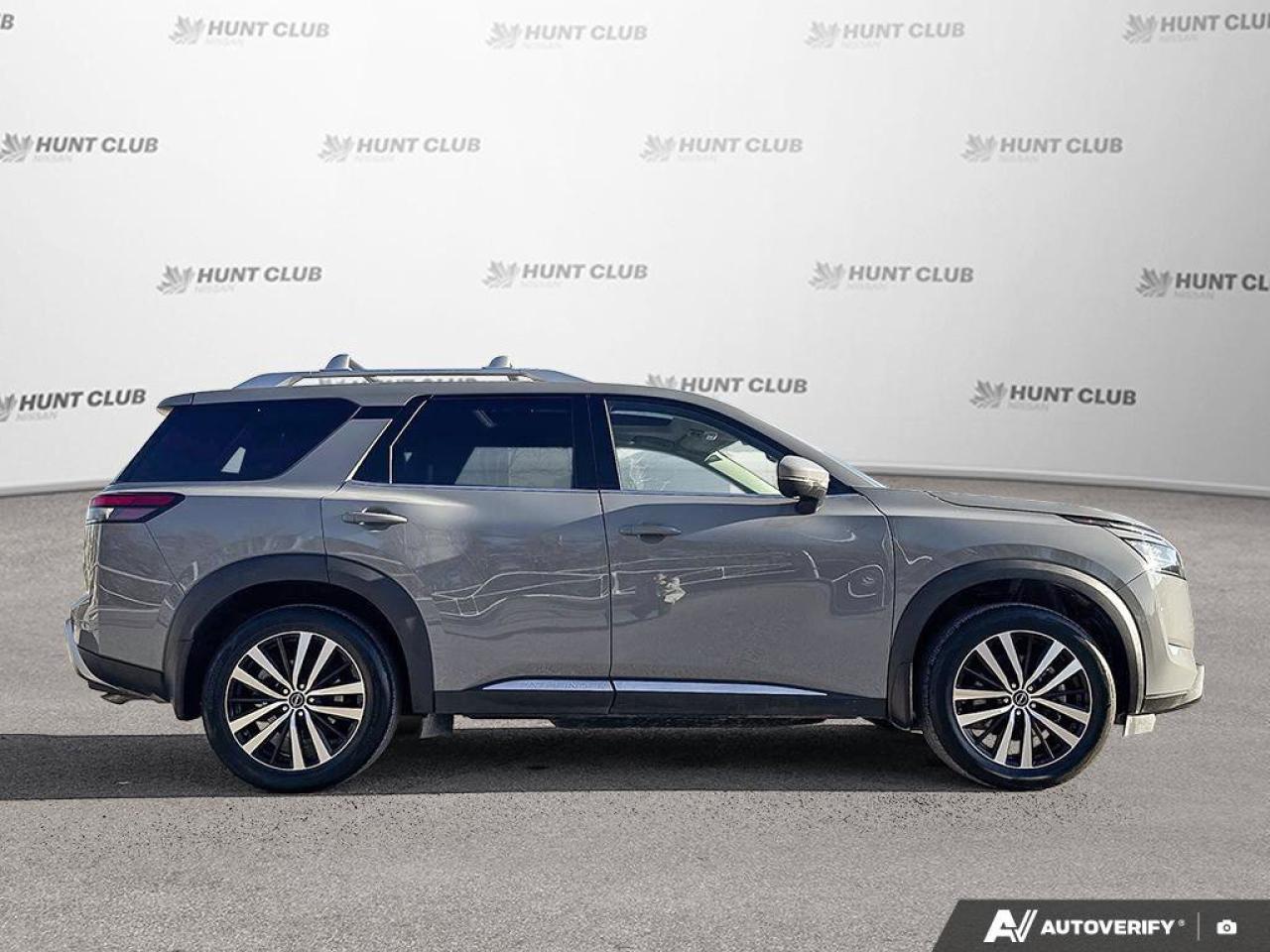 2024 Nissan Pathfinder Platinum Photo