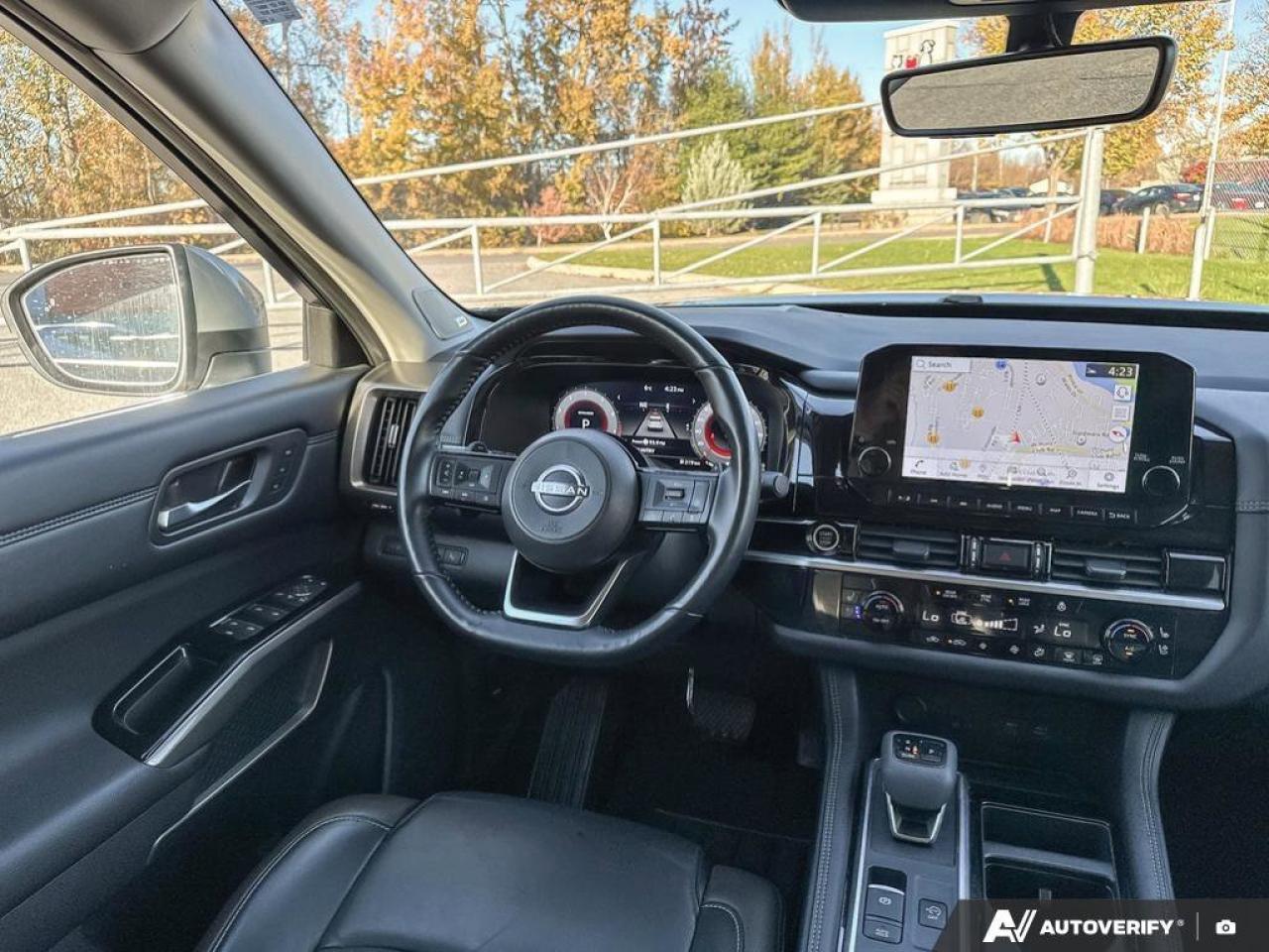 2024 Nissan Pathfinder Platinum Photo