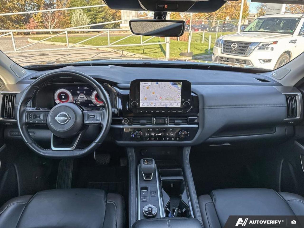 2024 Nissan Pathfinder Platinum Photo