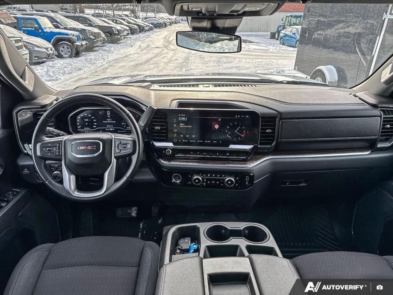 2024 GMC Sierra 1500 SLE Photo