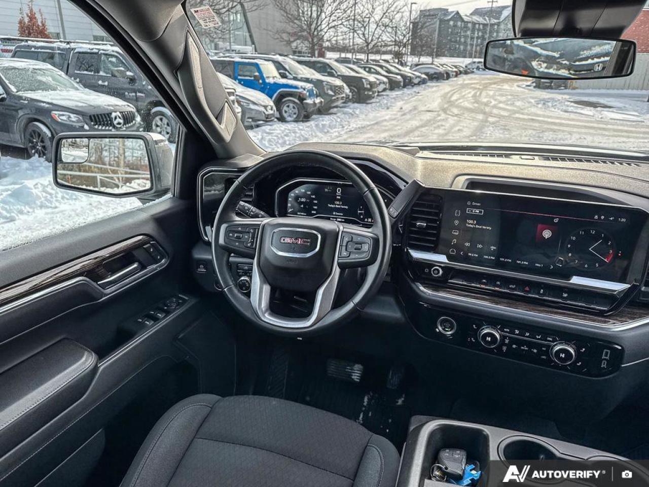 2024 GMC Sierra 1500 SLE Photo