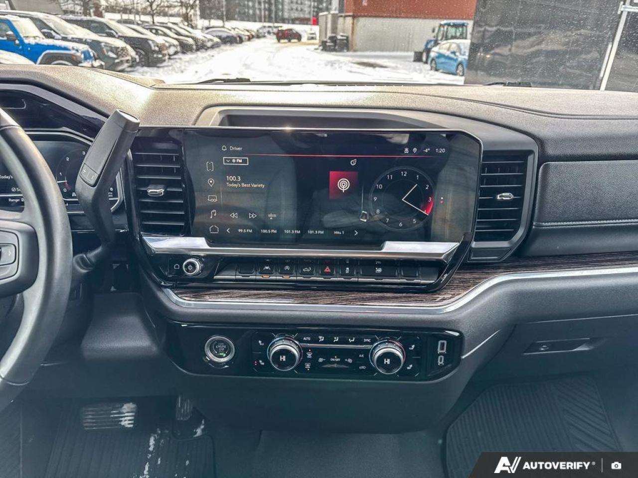 2024 GMC Sierra 1500 SLE Photo