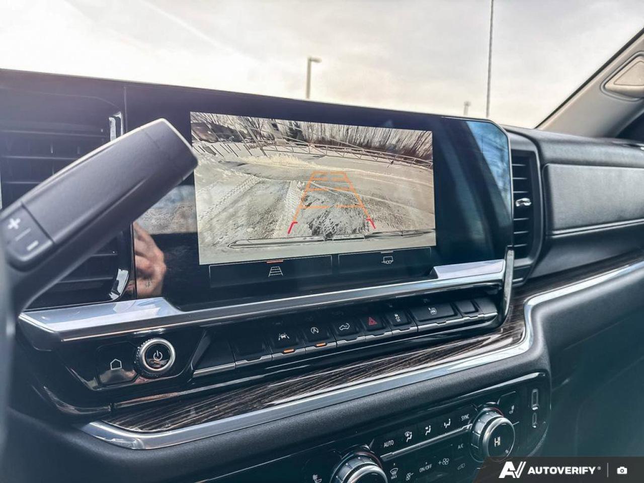 2024 GMC Sierra 1500 SLE Photo