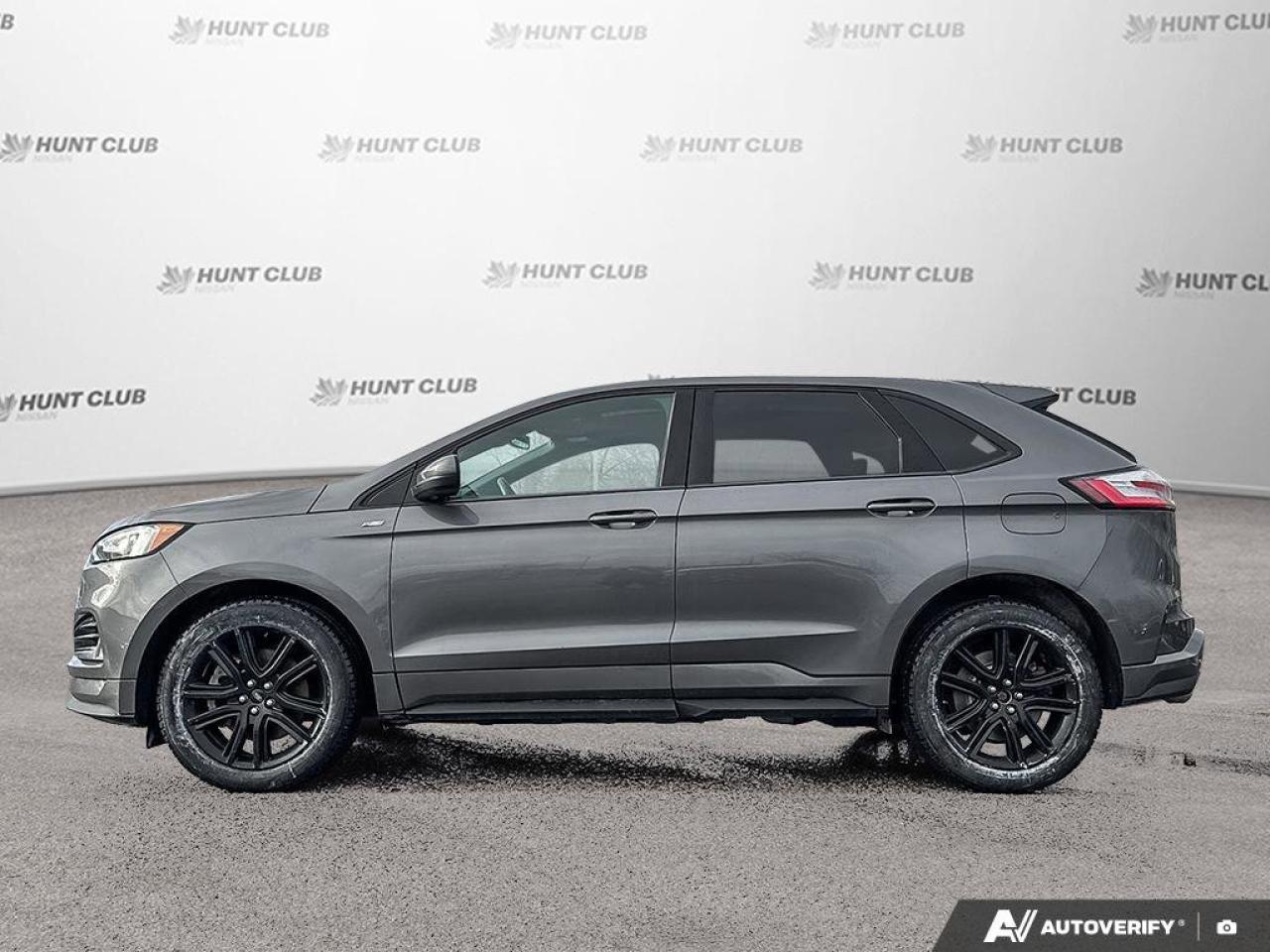 2021 Ford Edge SEL Photo3