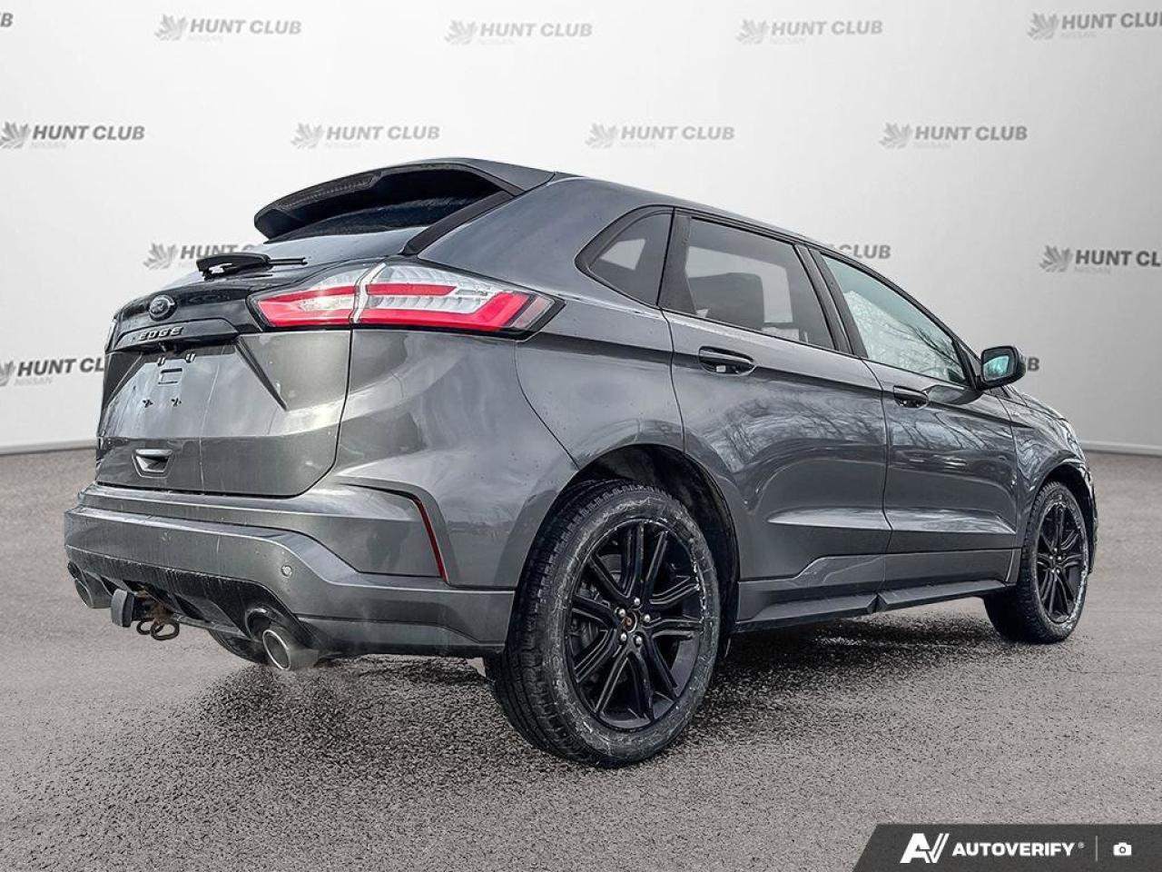 2021 Ford Edge SEL Photo