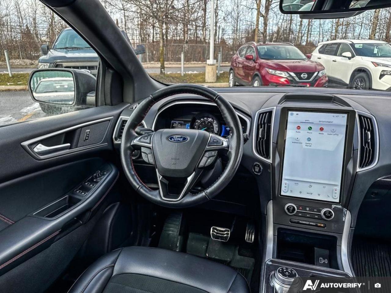 2021 Ford Edge SEL Photo