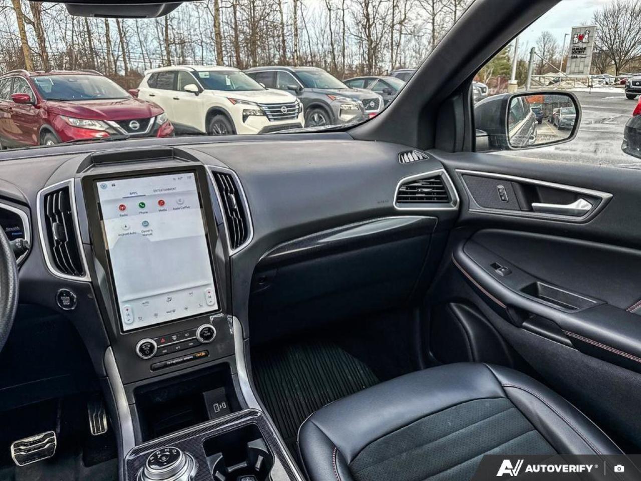 2021 Ford Edge SEL Photo