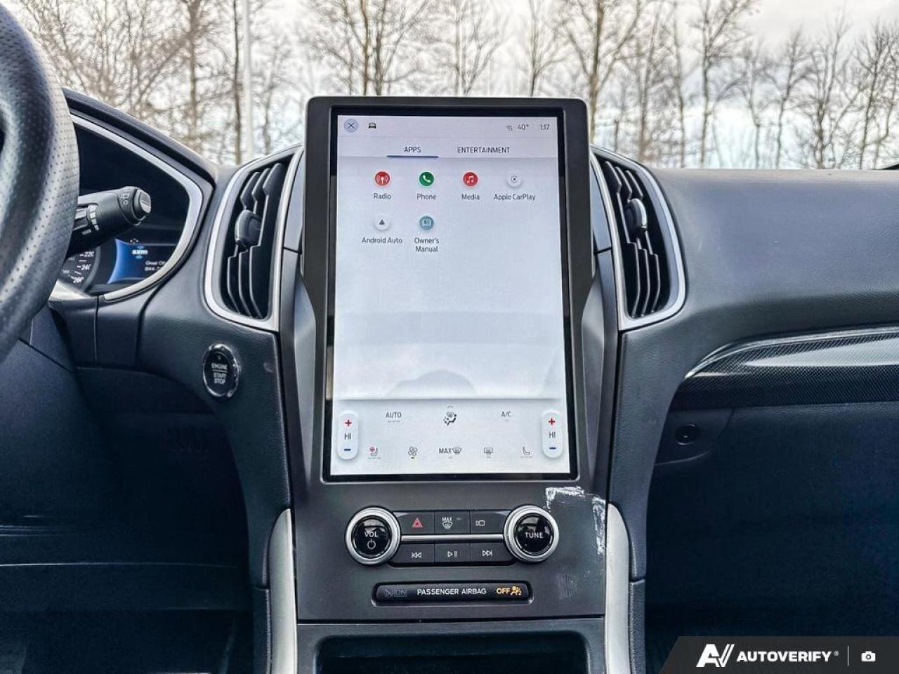 2021 Ford Edge SEL Photo