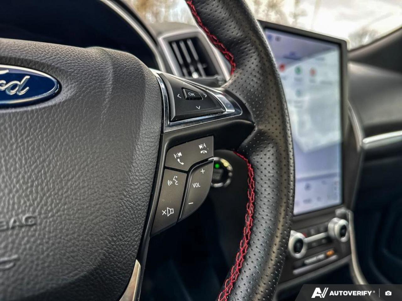 2021 Ford Edge SEL Photo