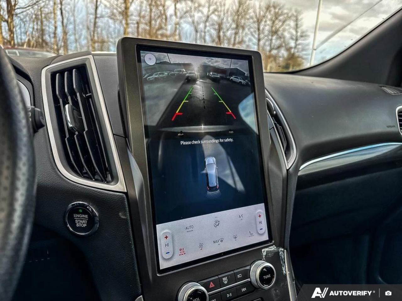 2021 Ford Edge SEL Photo