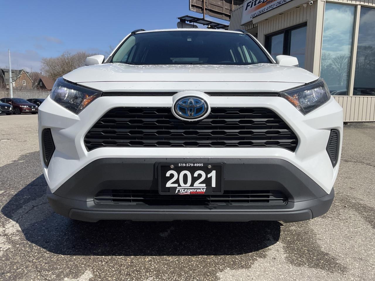 2021 Toyota RAV4 Hybrid LE - ALLOYS! BACK-UP CAM! BSM! Photo