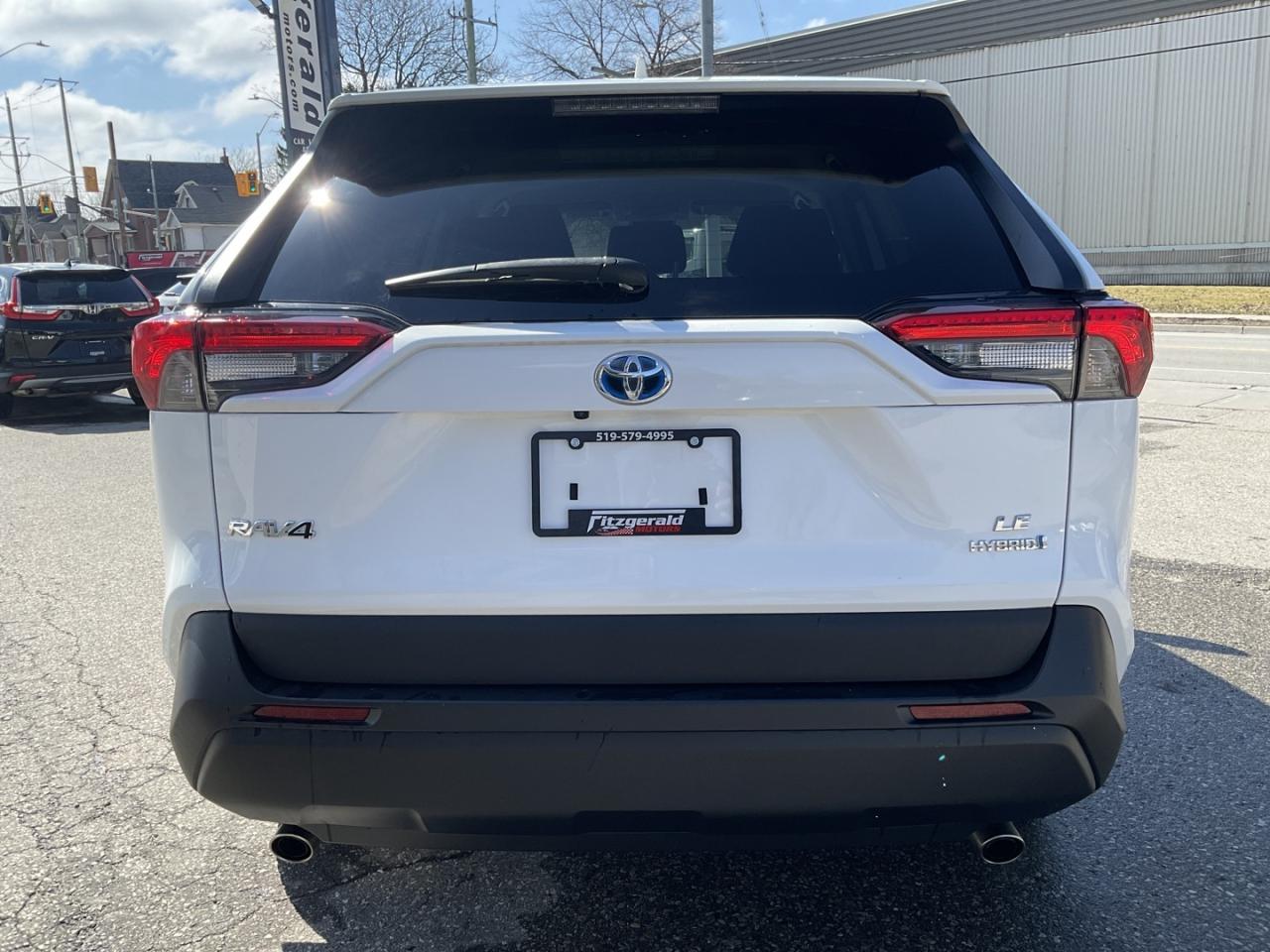 2021 Toyota RAV4 Hybrid LE - ALLOYS! BACK-UP CAM! BSM! Photo