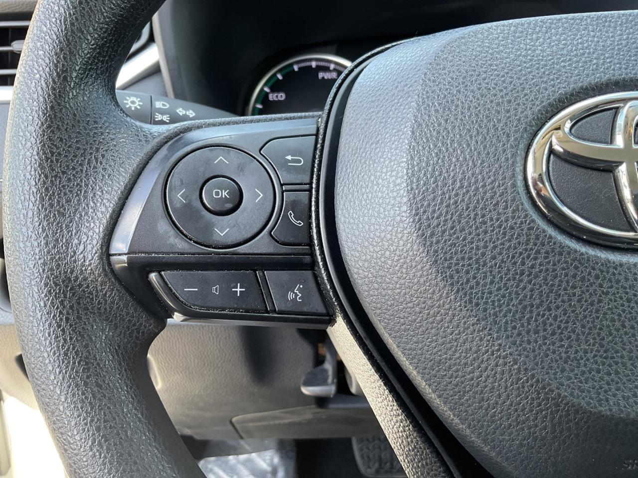 2021 Toyota RAV4 Hybrid LE - ALLOYS! BACK-UP CAM! BSM! Photo