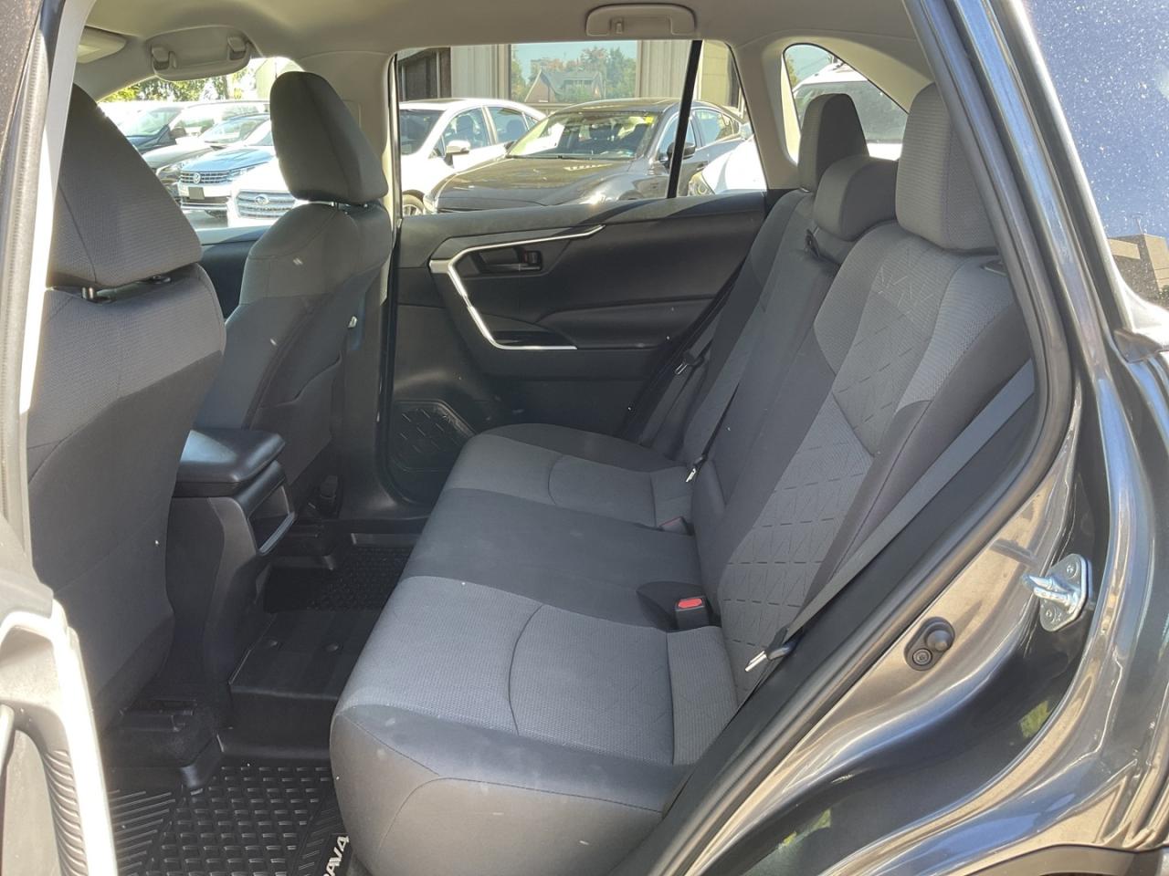 2021 Toyota RAV4 LE AWD - BACK-UP CAM! BSM! CAR PLAY! Photo