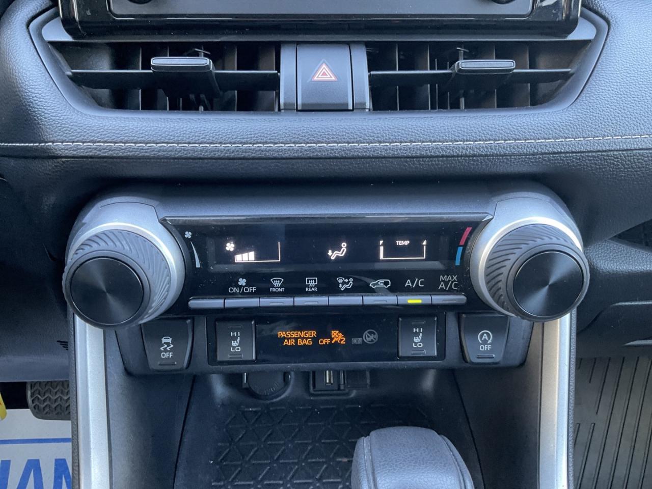 2021 Toyota RAV4 LE AWD - BACK-UP CAM! BSM! CAR PLAY! Photo