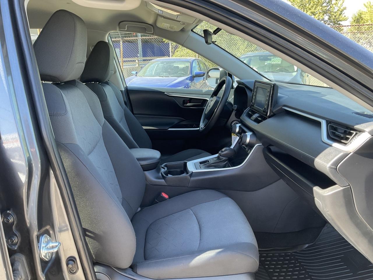 2021 Toyota RAV4 LE AWD - BACK-UP CAM! BSM! CAR PLAY! Photo