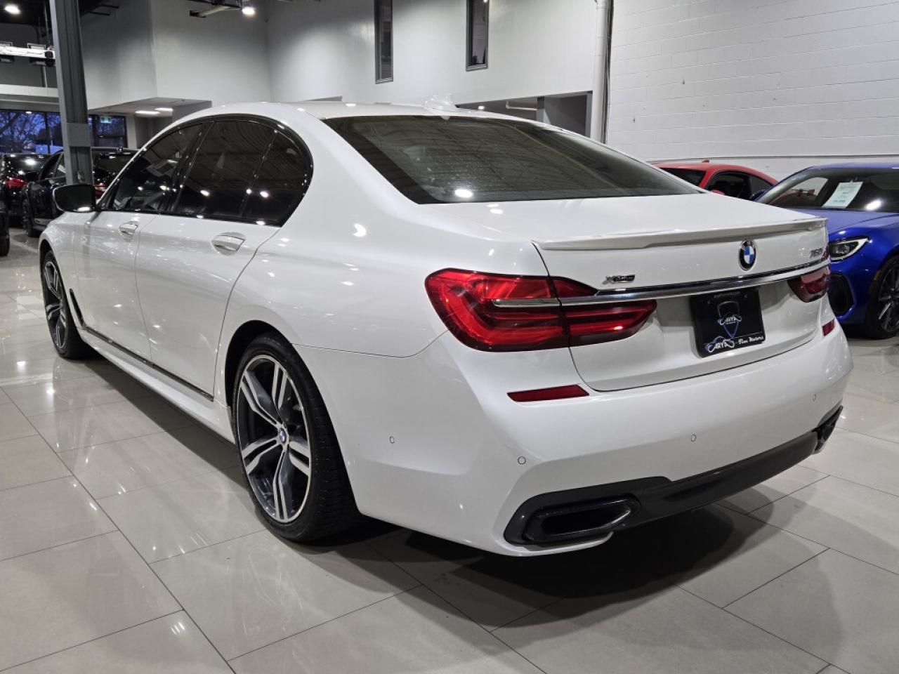 2019 BMW 750i xDrive M-Sport No Accidents Navi 20 M Sport Wheels HUD Photo4