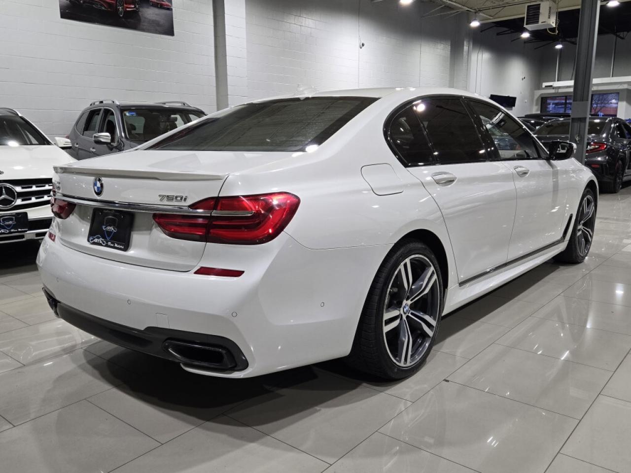 2019 BMW 750i xDrive M-Sport No Accidents Navi 20 M Sport Wheels HUD Photo