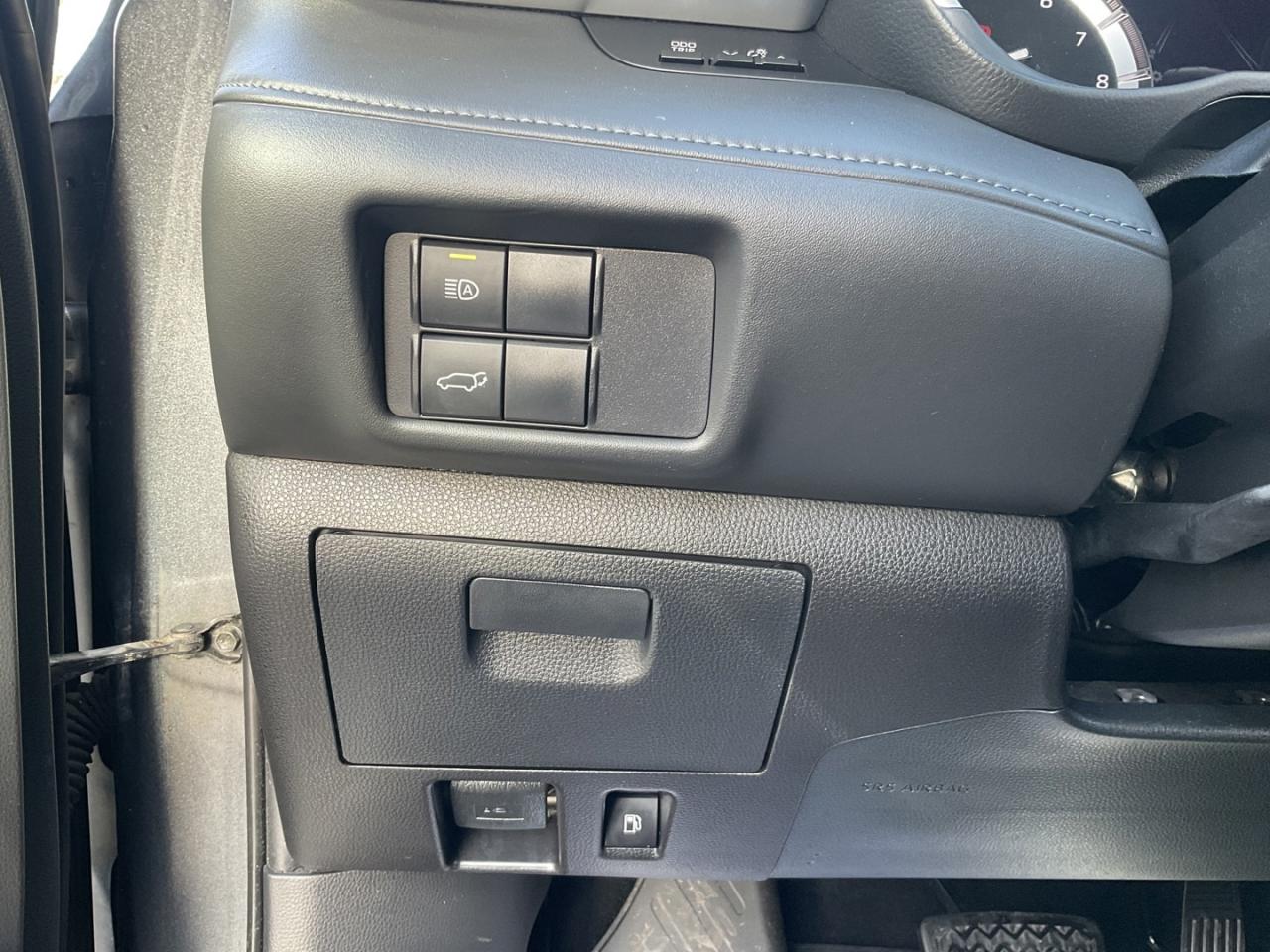 2020 Toyota Highlander XLE AWD V6 - LTHR! BACK-UP CAM! BSM! 8 PASS! CAR P Photo