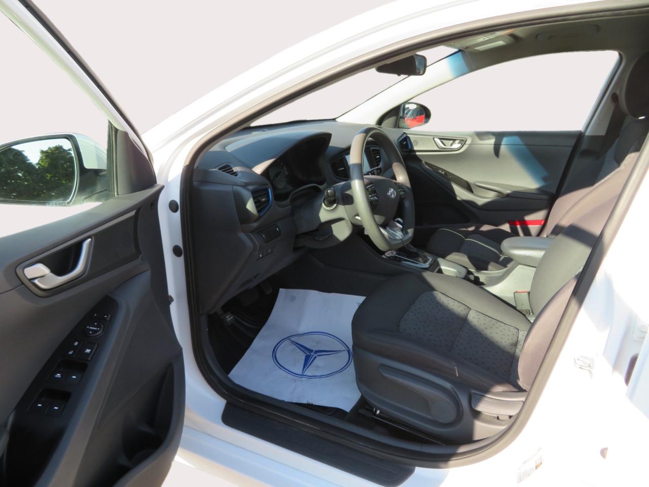 2019 Hyundai Ioniq Hybrid Essential Hatchback Photo