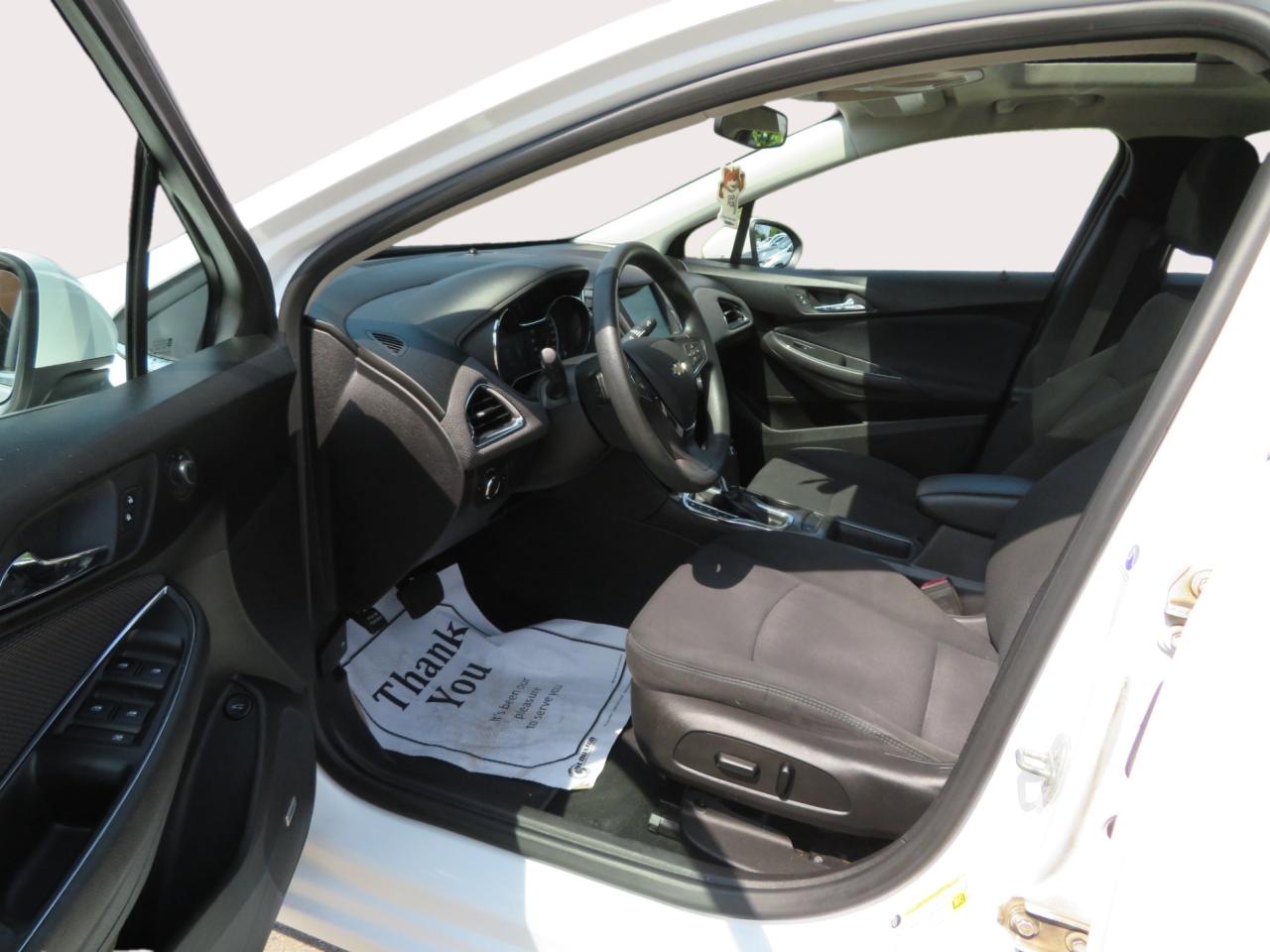 2017 Chevrolet Cruze 4dr Sdn 1.4L LT w/1SD Photo