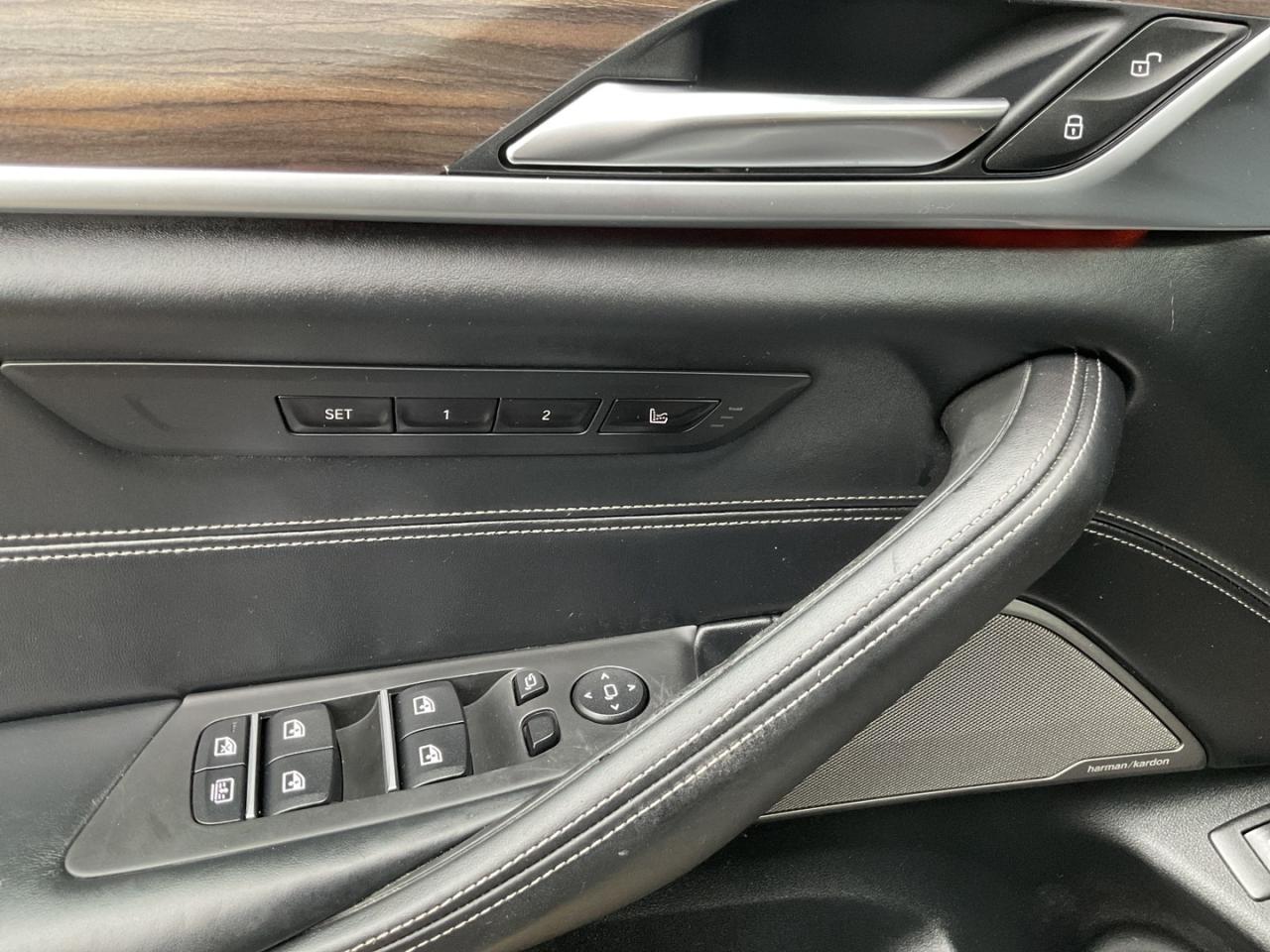 2017 BMW 5 Series 530i xDrive - M-PKG! LTHR! NAV! BACK-UP CAM! HUD! Photo