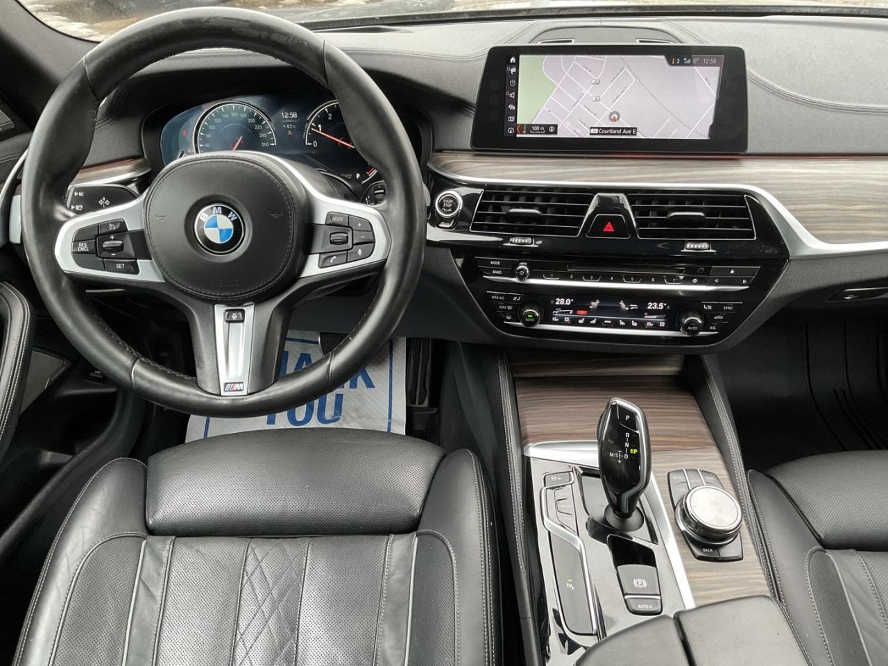 2017 BMW 5 Series 530i xDrive - M-PKG! LTHR! NAV! BACK-UP CAM! HUD! Photo