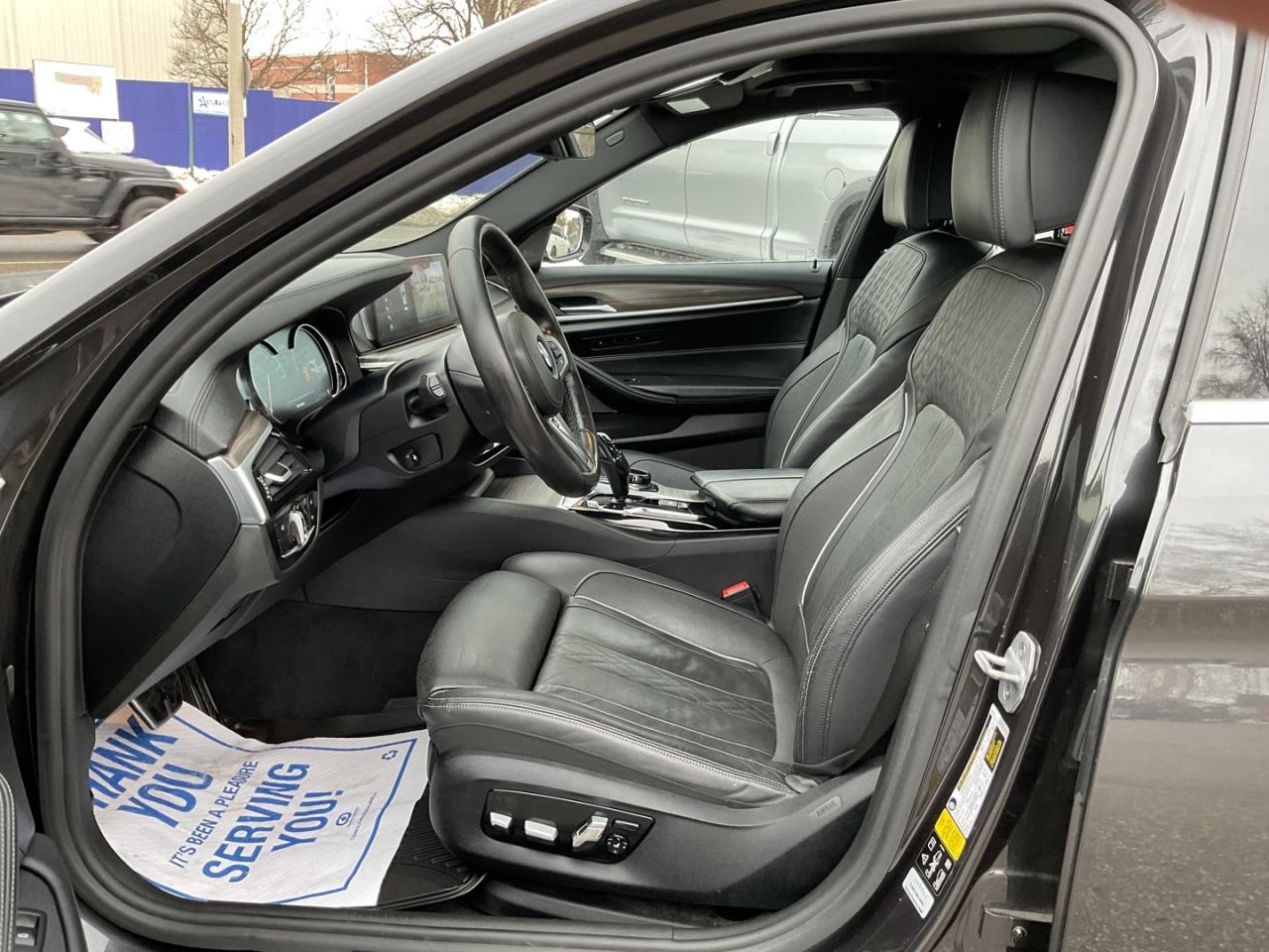 2017 BMW 5 Series 530i xDrive - M-PKG! LTHR! NAV! BACK-UP CAM! HUD! Photo