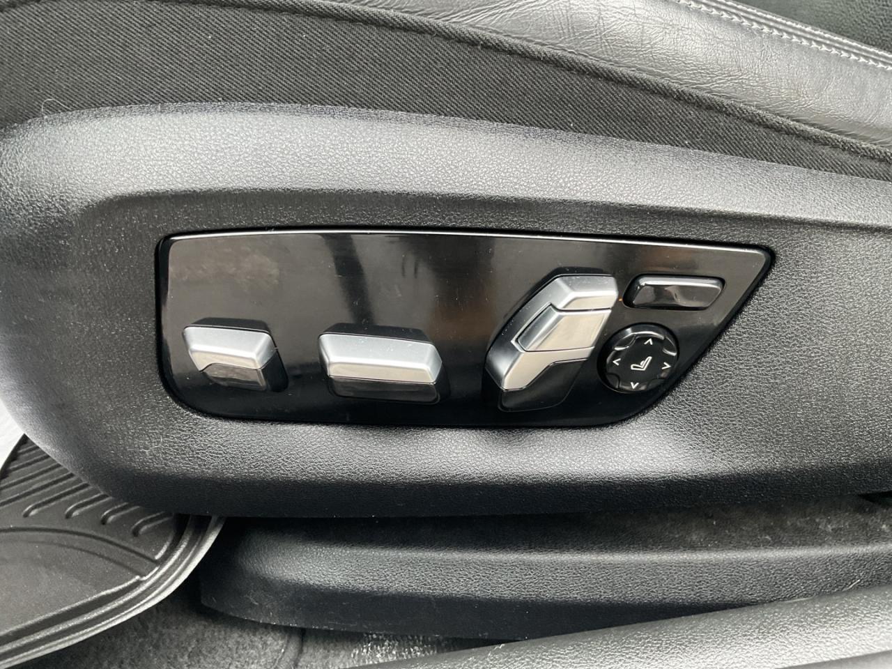 2017 BMW 5 Series 530i xDrive - M-PKG! LTHR! NAV! BACK-UP CAM! HUD! Photo