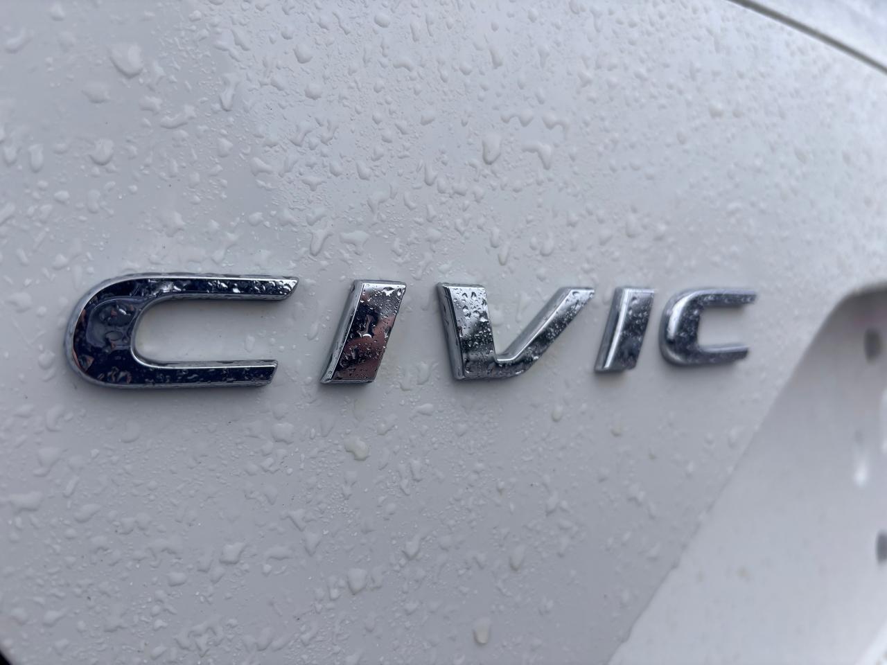 2016 Honda Civic 6 SPD ULTRA LOW KMS! - Photo #9