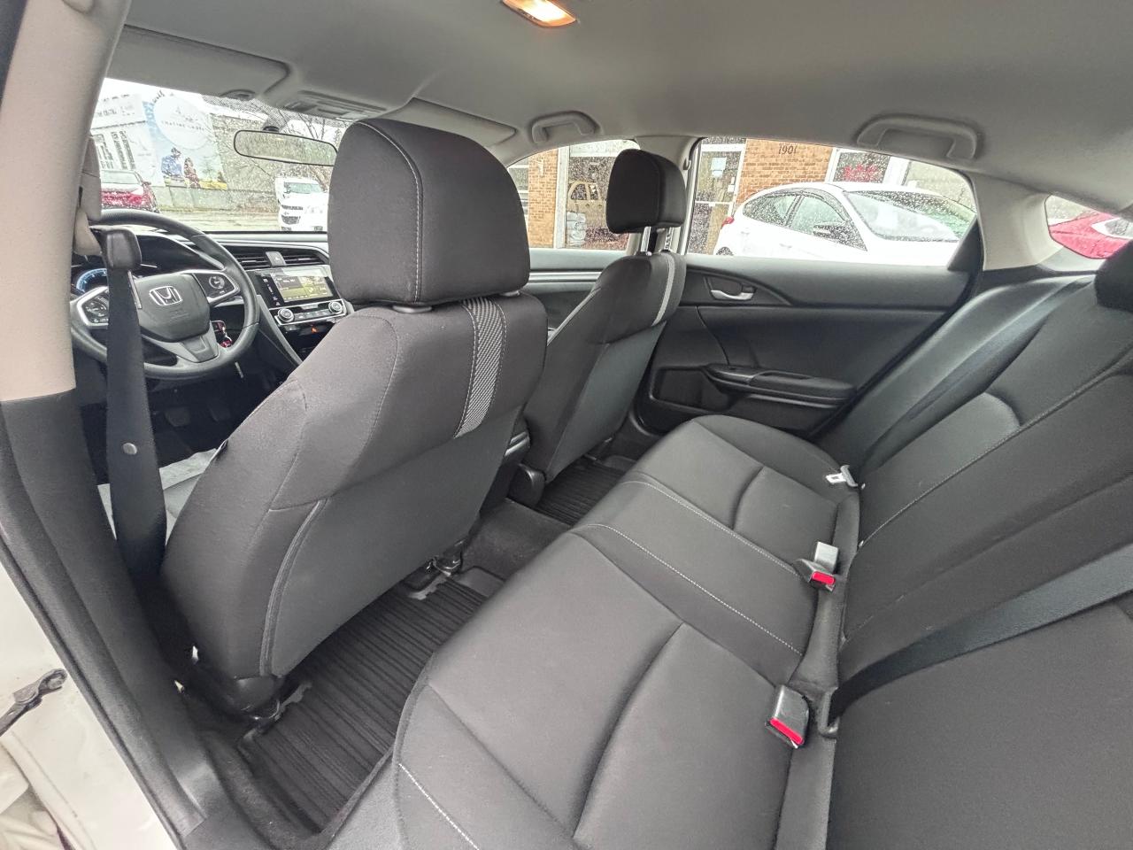 2016 Honda Civic 6 SPD ULTRA LOW KMS! - Photo #13