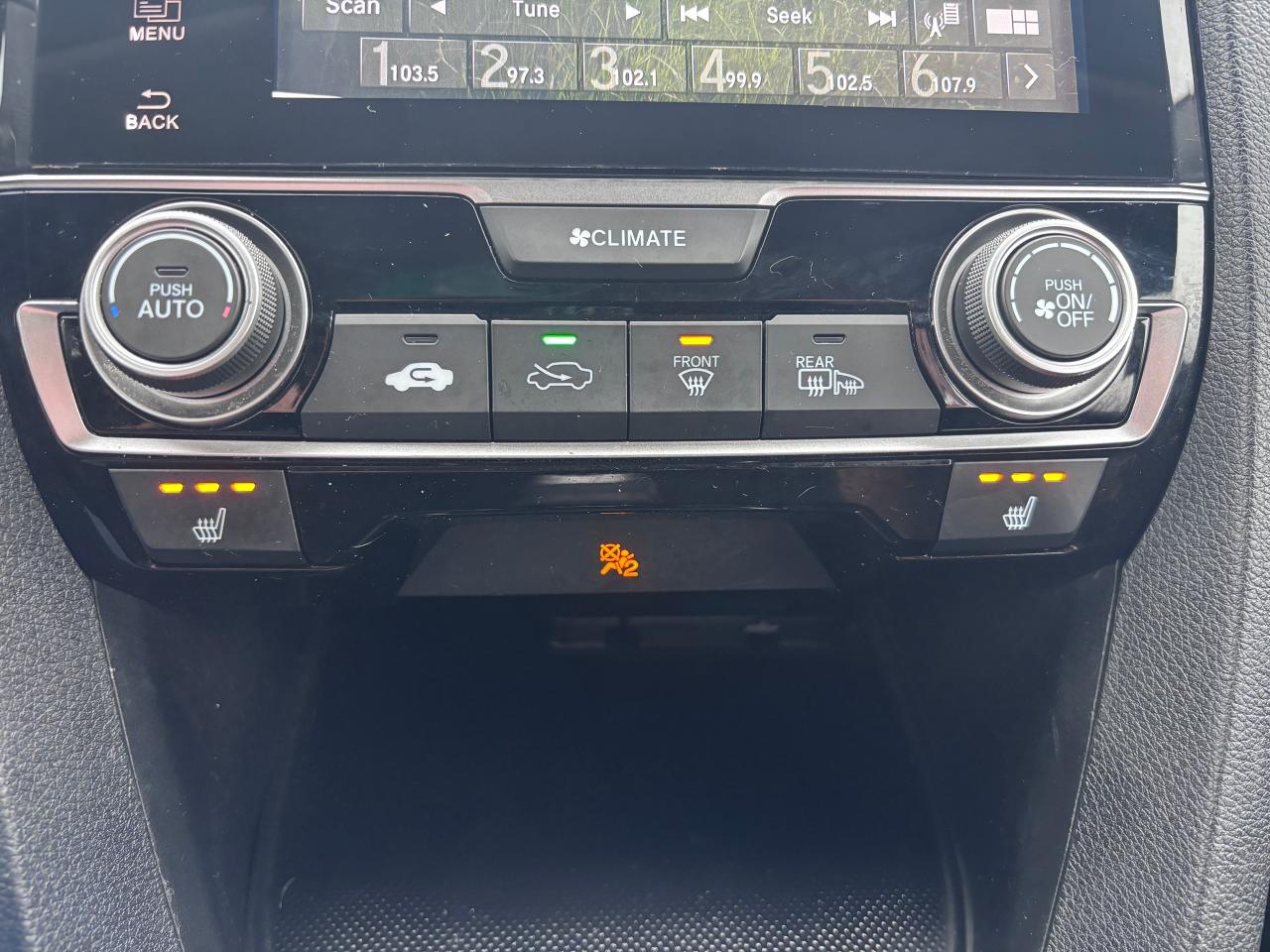 2016 Honda Civic 6 SPD ULTRA LOW KMS! - Photo #21