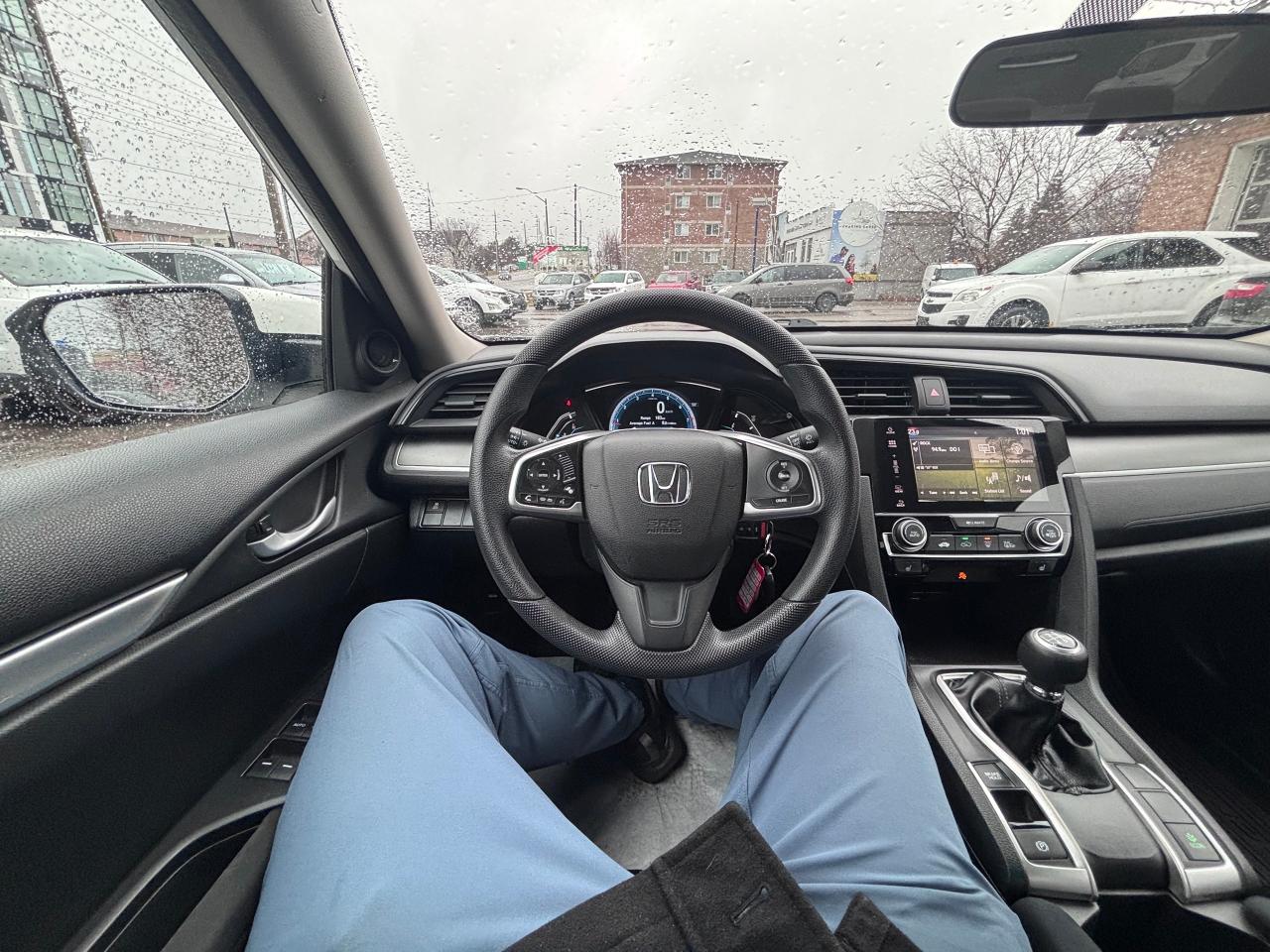 2016 Honda Civic 6 SPD ULTRA LOW KMS! - Photo #17