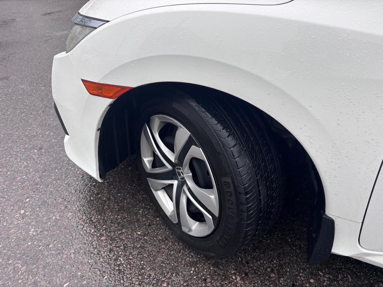 2016 Honda Civic 6 SPD ULTRA LOW KMS! - Photo #3