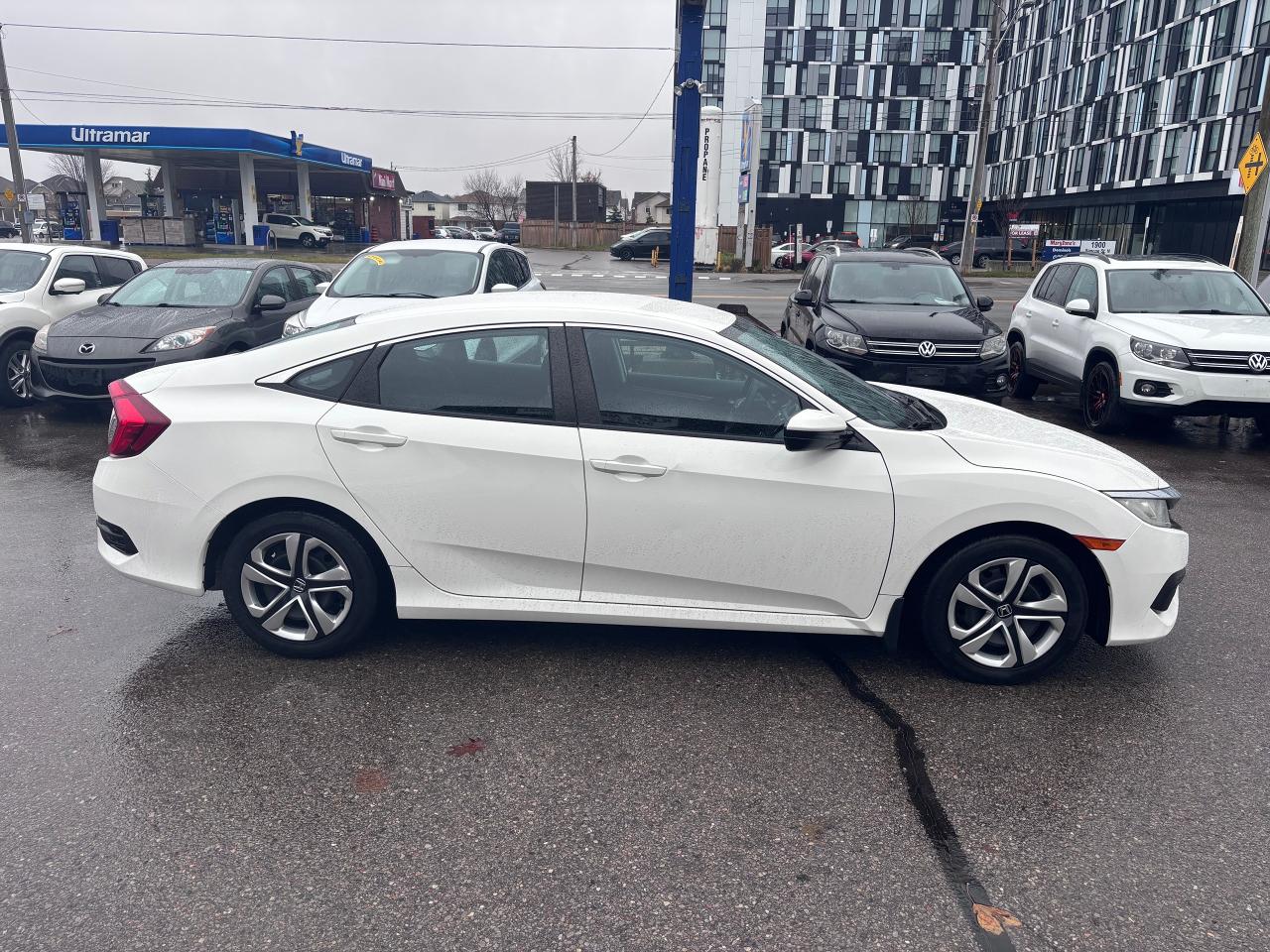 2016 Honda Civic 6 SPD ULTRA LOW KMS! - Photo #7