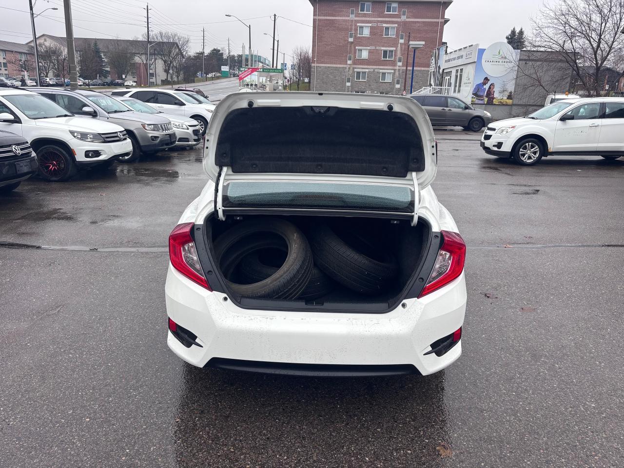 2016 Honda Civic 6 SPD ULTRA LOW KMS! - Photo #10