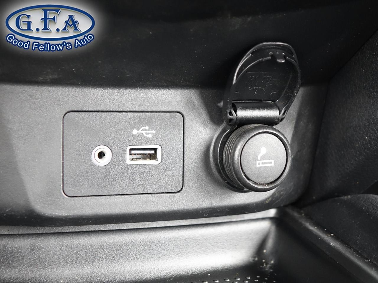 2018 Nissan Rogue S MODEL, FWD, REARVIEW CAMERA, BLUETOOTH Photo