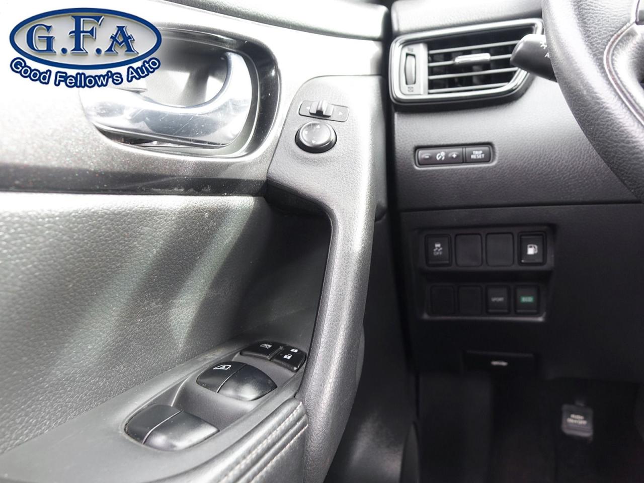 2018 Nissan Rogue S MODEL, FWD, REARVIEW CAMERA, BLUETOOTH Photo17