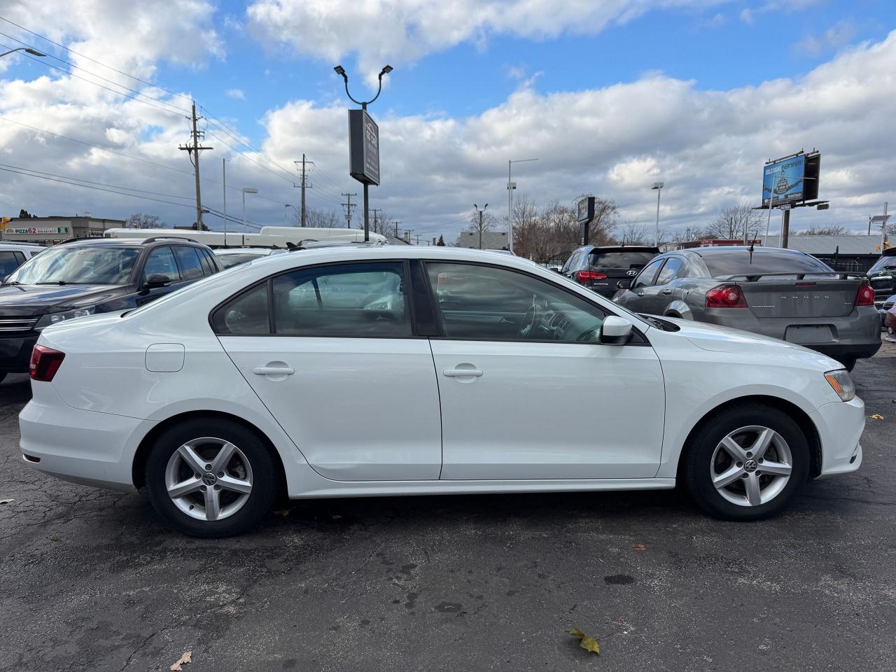 2017 Volkswagen Jetta 1.4 TSI Auto Trendline+ Photo3