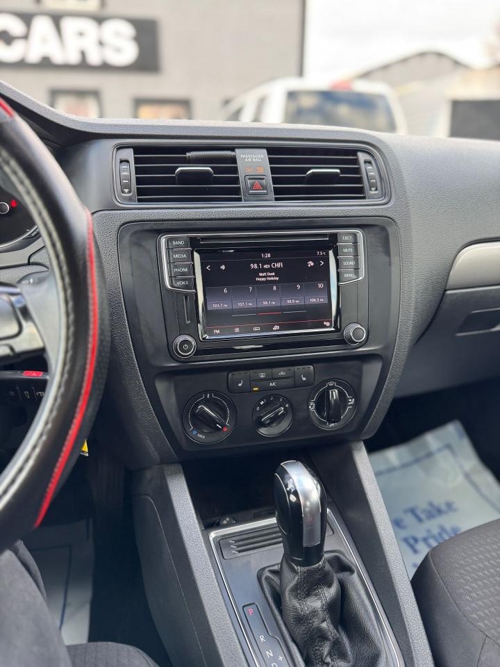 2017 Volkswagen Jetta 1.4 TSI Auto Trendline+ - Photo #11