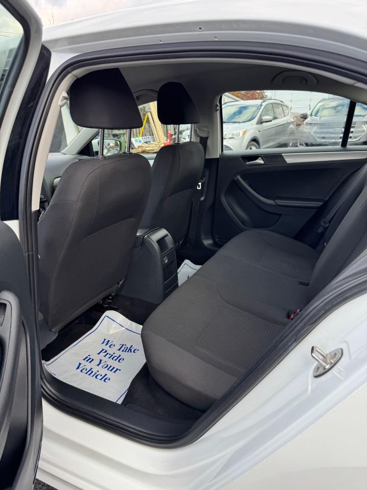 2017 Volkswagen Jetta 1.4 TSI Auto Trendline+ - Photo #14
