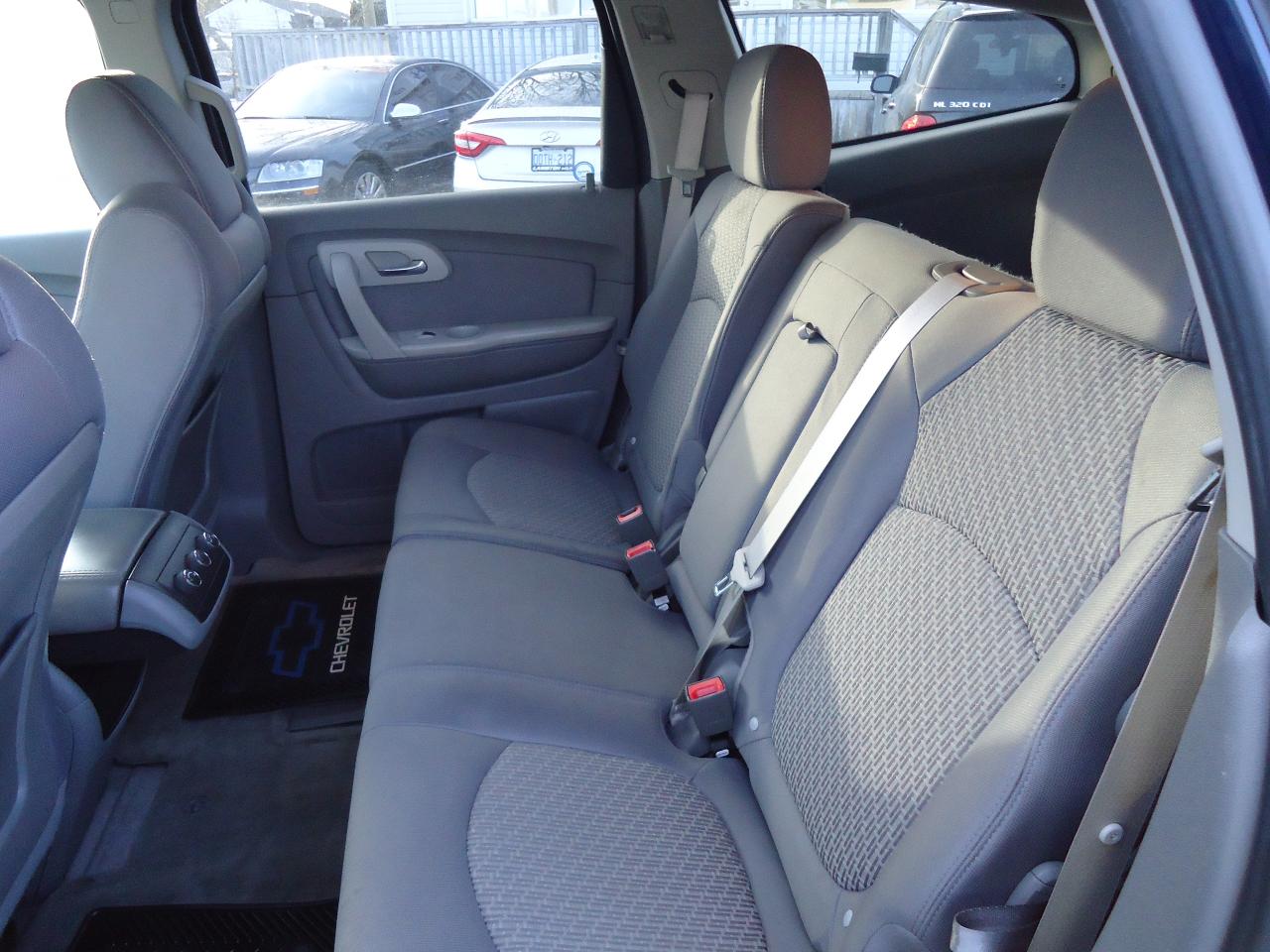 2011 Chevrolet Traverse FWD 4dr LS Photo