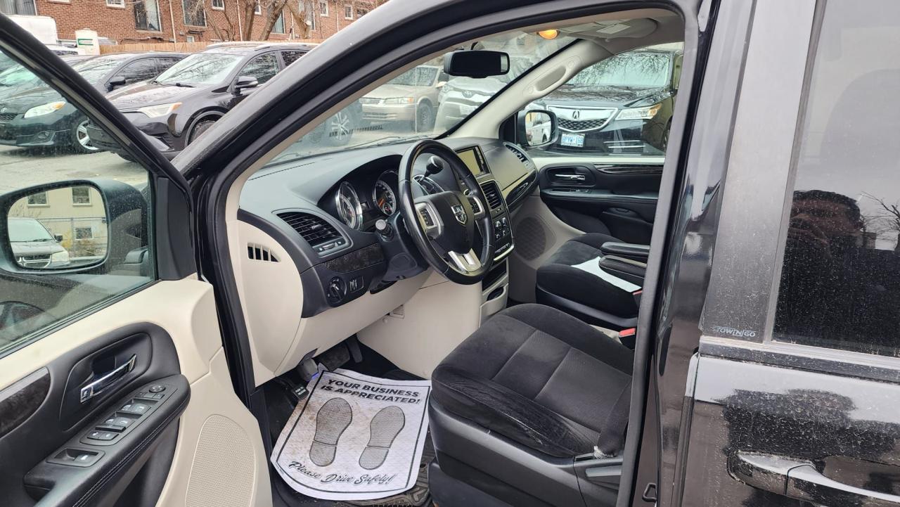 2013 Dodge Grand Caravan SXT - Photo #8