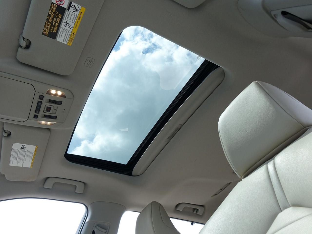 2021 Toyota Highlander XLE MODEL, AWD, 8 PASSENGER, LEATHER SEATS, SUNROO - Photo #7